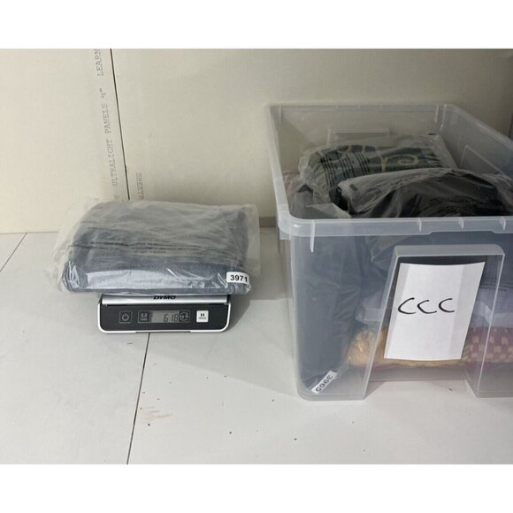 UNTP Undertrap Wide Leg Distressed Jeans Women's Size 30 - Picture 11 of 11